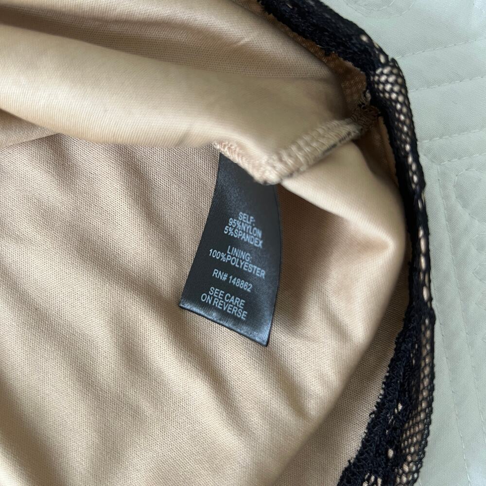 Torrid Lace Overlay Tank Black Nude Sleeveless Blouse Torrid 2 18/20 NWT - Picture 8 of 9